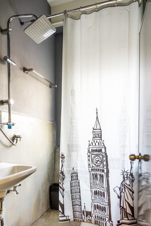Love Cnx Guesthouse Τσιάνγκ Μάι Εξωτερικό φωτογραφία